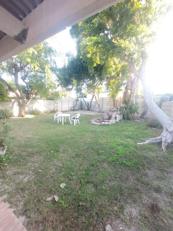 2 Bedroom Property for Sale in Bloubergstrand Western Cape